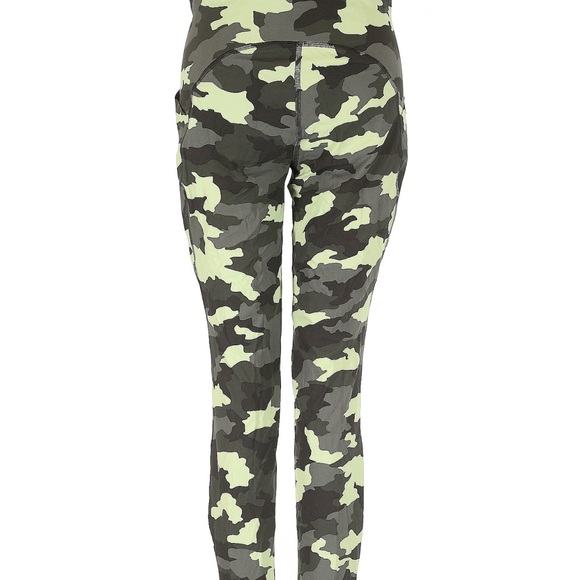 lululemon athletica Pants - Lululemon limited edition Camouflage Women's Pants leggings size 8
